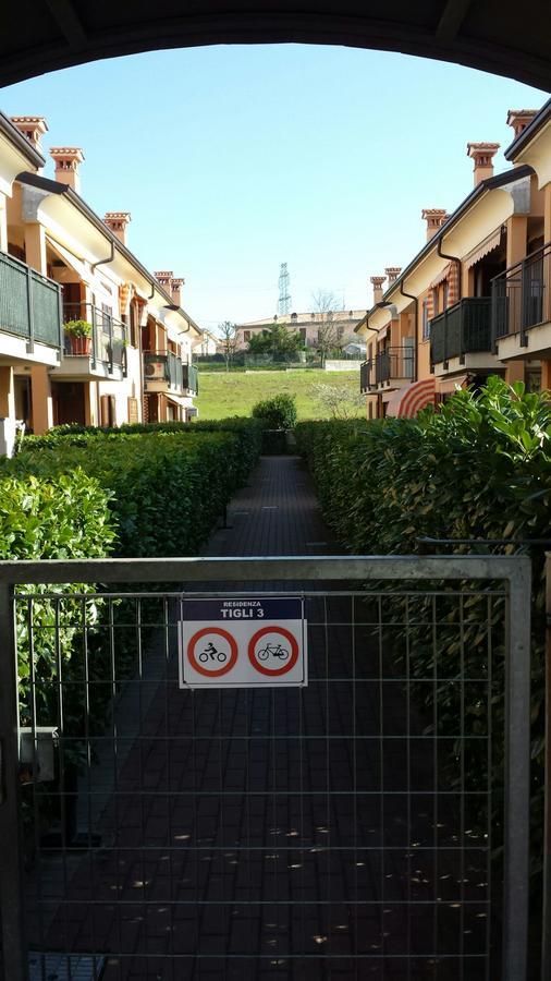 Flat Enzo Ferrari Apartment Cavalcaselle Bagian luar foto